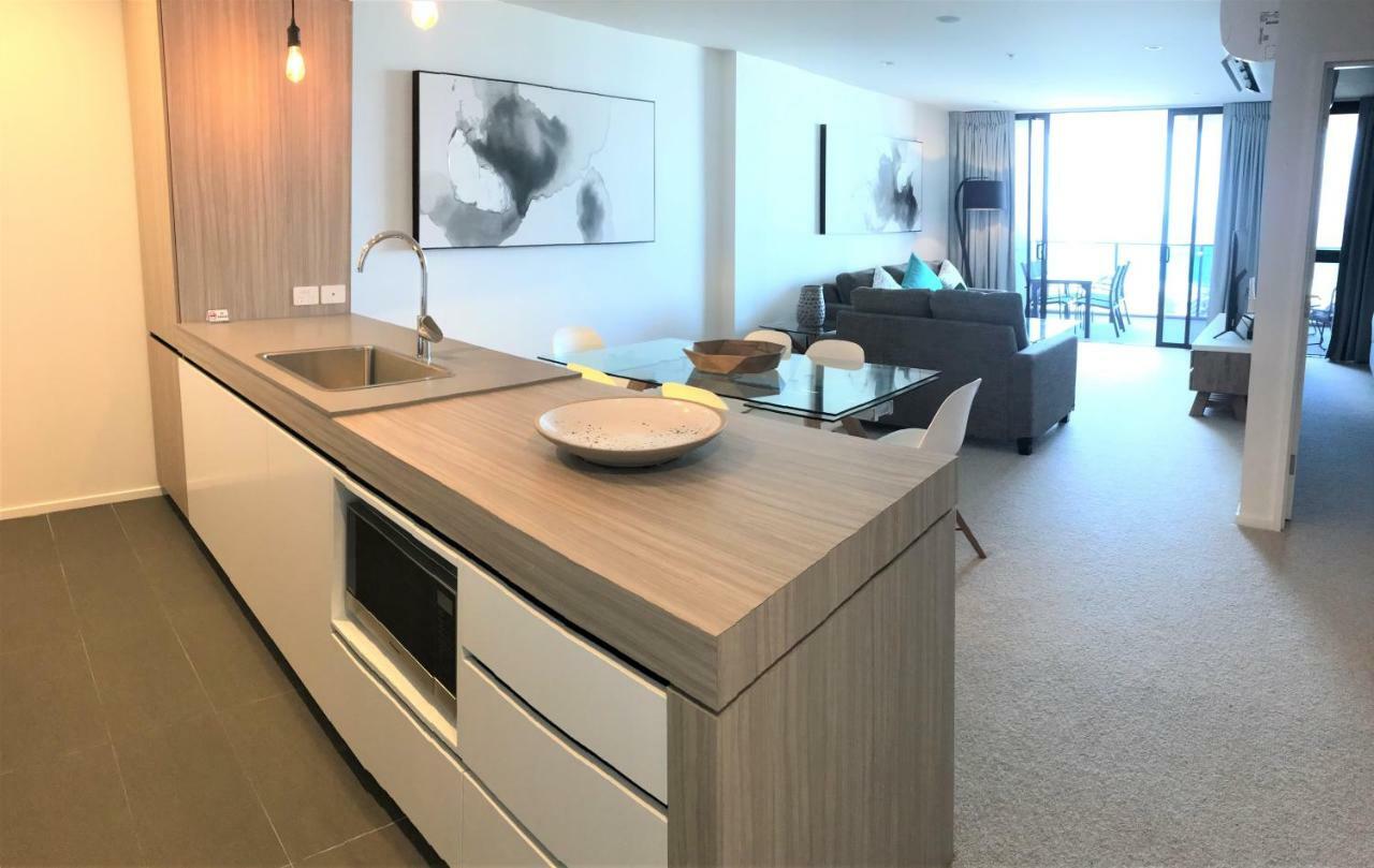 Qube Broadbeach Ocean View Apartments Gold Coast Extérieur photo