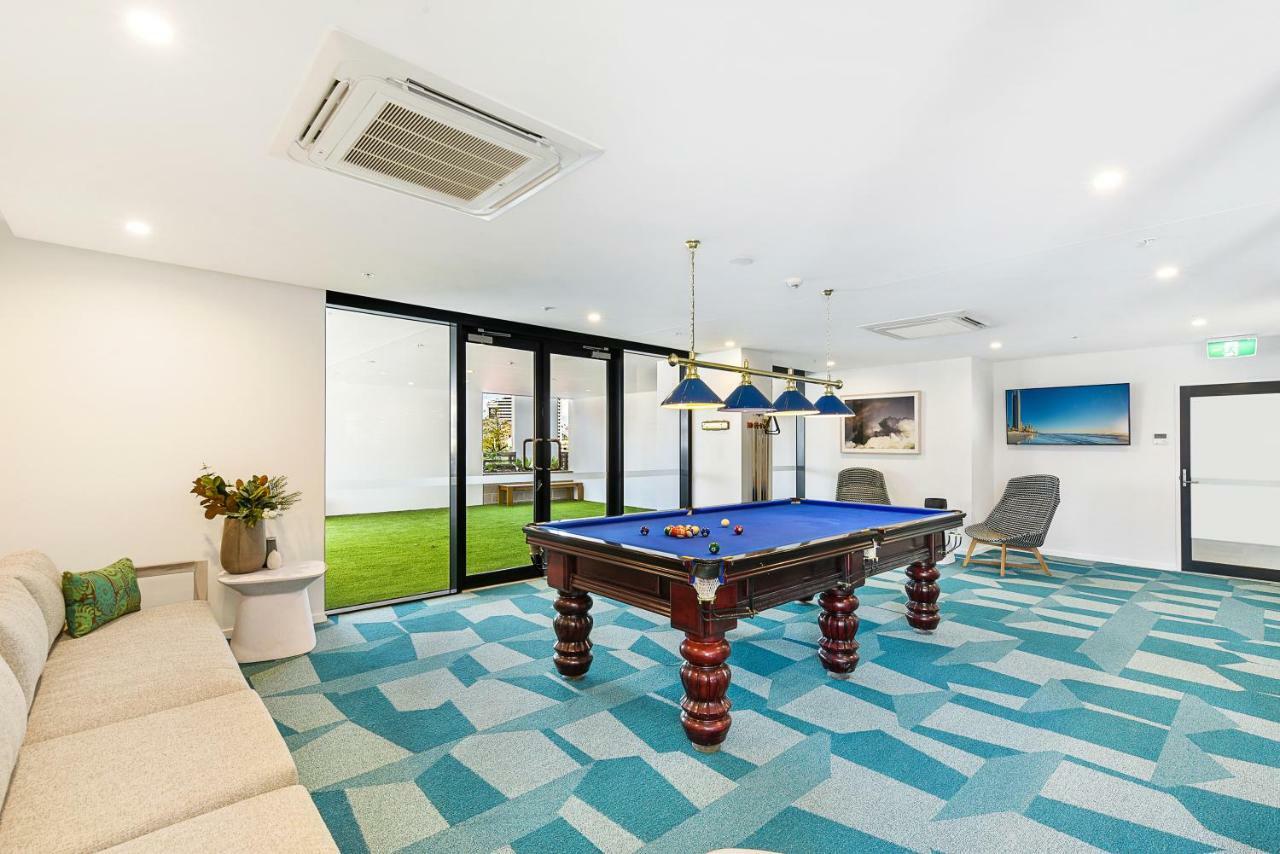 Qube Broadbeach Ocean View Apartments Gold Coast Extérieur photo