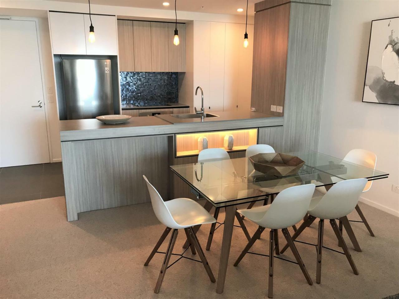 Qube Broadbeach Ocean View Apartments Gold Coast Extérieur photo