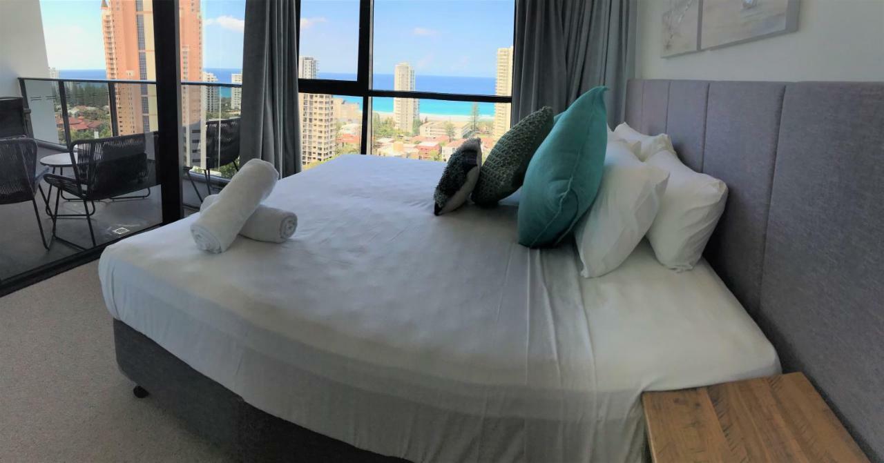 Qube Broadbeach Ocean View Apartments Gold Coast Extérieur photo