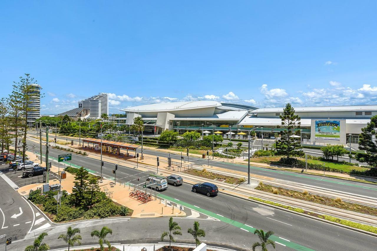 Qube Broadbeach Ocean View Apartments Gold Coast Extérieur photo