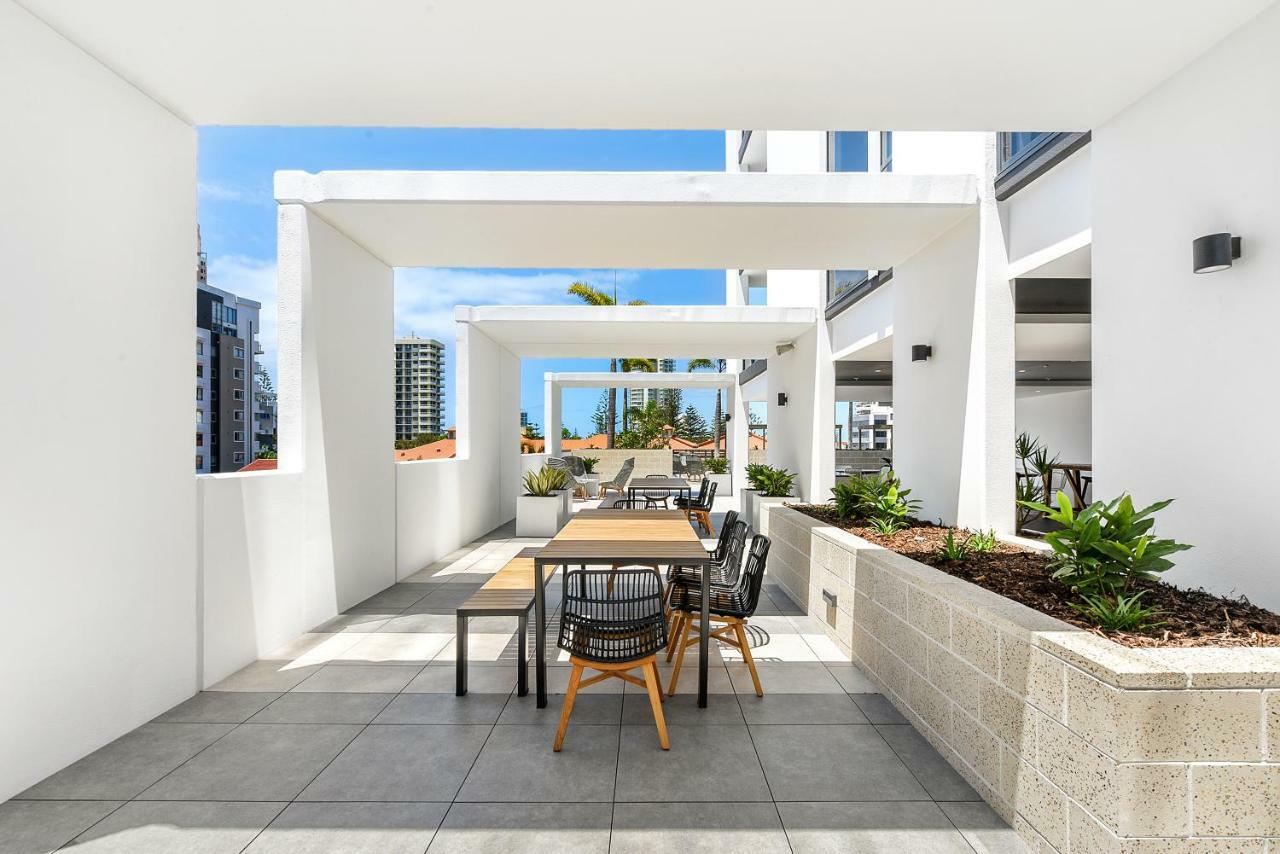 Qube Broadbeach Ocean View Apartments Gold Coast Extérieur photo